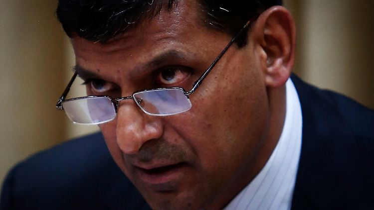 Indiens neuer Notenbankgouverneur Raghuram Rajan versucht, Märkte und Anleger zu beruhigen.