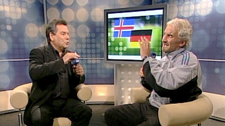 6. September 2003: Rudi Völler rastet aus - und Fußball-Deutschland ist live dabei.