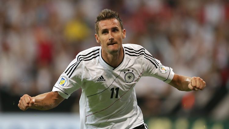 Seinen Vertrag mit Lazio Rom will der Nationalspieler Klose wohl nicht verlängern.