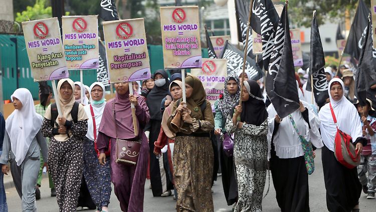 Die Demonstrantinnen halten nichts vom Schönheitswettbewerb "Miss World".