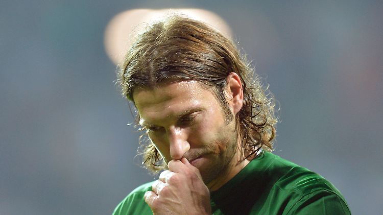 Torsten Frings kämpft mit den Tränen.
