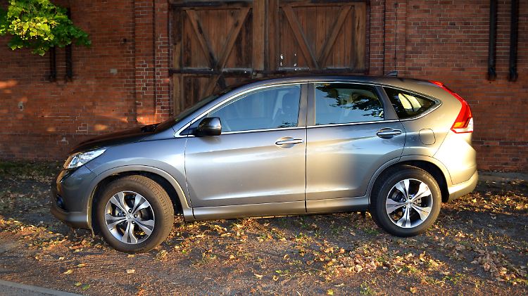In der Seitenansicht hat der Honda CR-V trotz seiner Mischung aus Van und SUV etwas Elegantes.