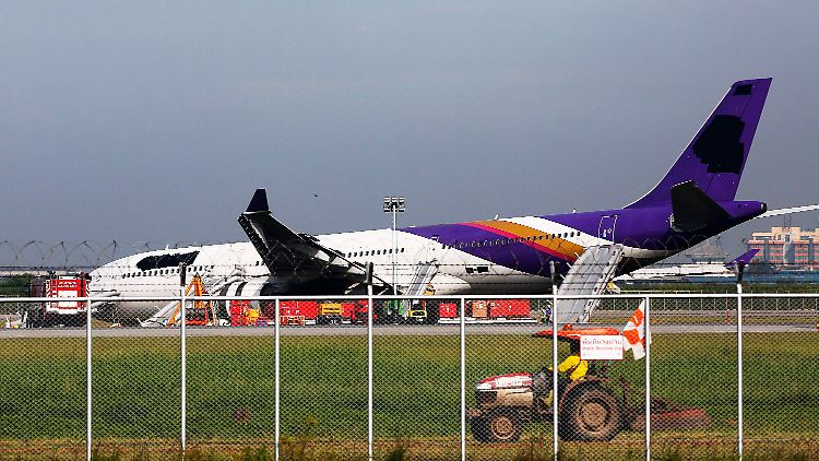 Noch wird die Blackbox des Flugzeugs ausgewertet.