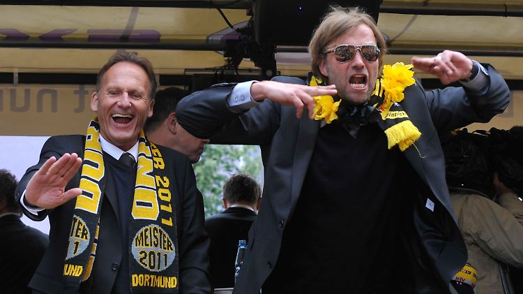 "Ich würde niemals Jürgen Klopp entlassen. Niemals. Nie." Sagt Hans-Joachim Watzke, links.