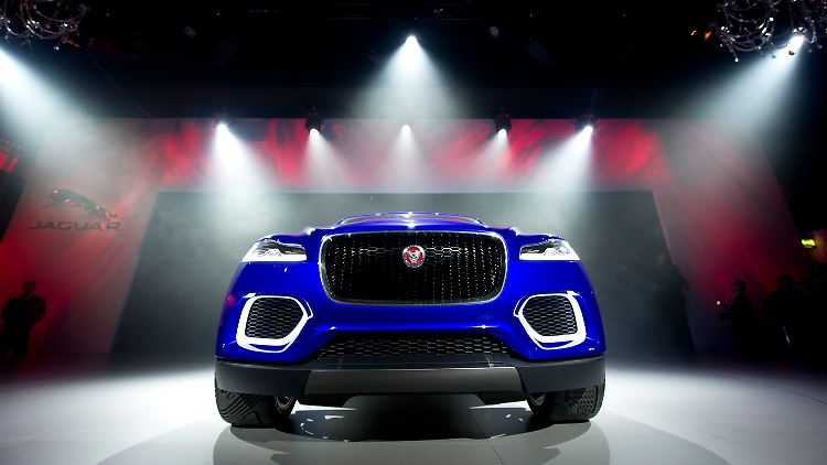 Die Designstudie des Jaguar C-X17 feiert in Frankfurt Weltpremiere.