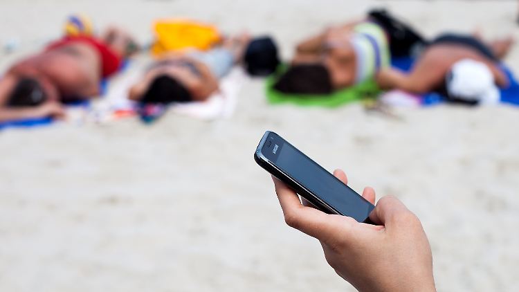 Telefonieren soll ab 2016 in anderen EU-Ländern das gleiche kosten wie in der Heimat.