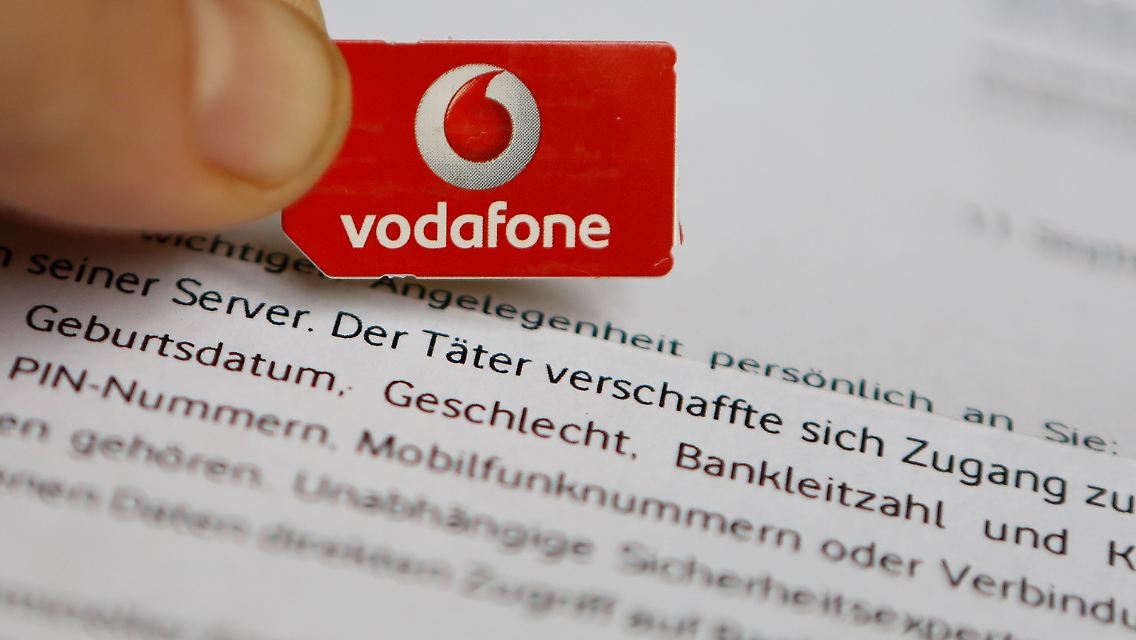 2013-09-12T091907Z_1800776443_BM2E99C0S5N01_RTRMADP_3_VODAFONE-GERMANY.JPG7986504426317838888.jpg