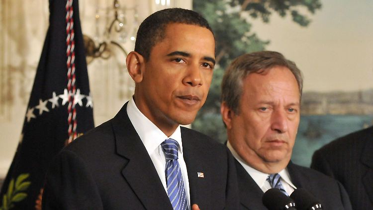 Summers (re.) war bereits Wirtschaftsberater von Präsident Obama und gilt daher vielen als zu wenig unabhängig.