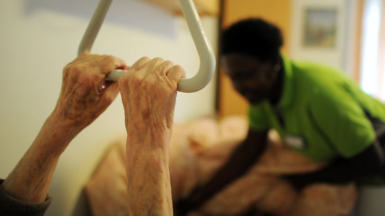 Der Ruf nach ausländischen Fachkräften wird in der Pflege immer lauter.