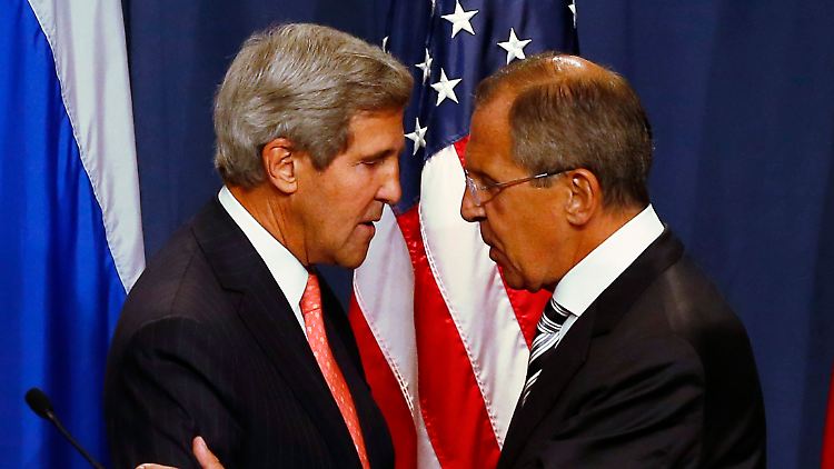 Kerry (l) und Lawrow zeigen sich in Genf einig.