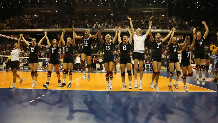 Im Rausch: Die Schmetterlinge des deutschen Volleyball-Verbandes spielen um den EM-Titel.