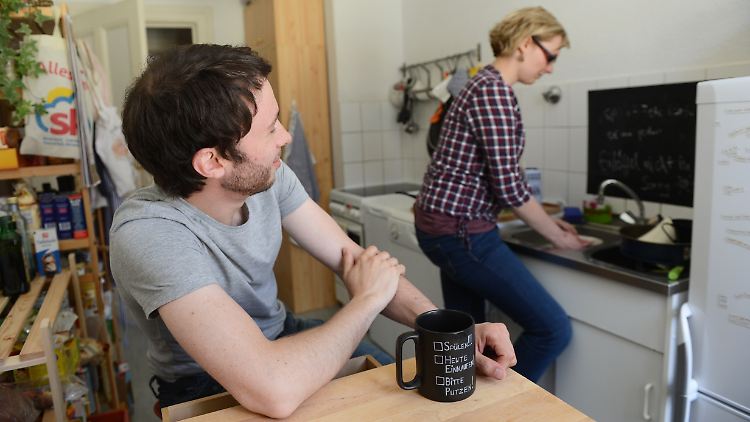 Hausarbeit kann auch Spaß machen - wenn man zuschaut.