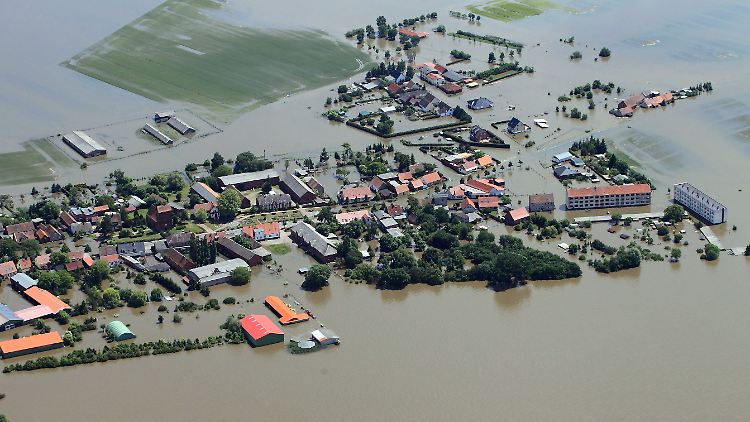 Der Deichbruch am 11. Juni überflutete Fischbeck.