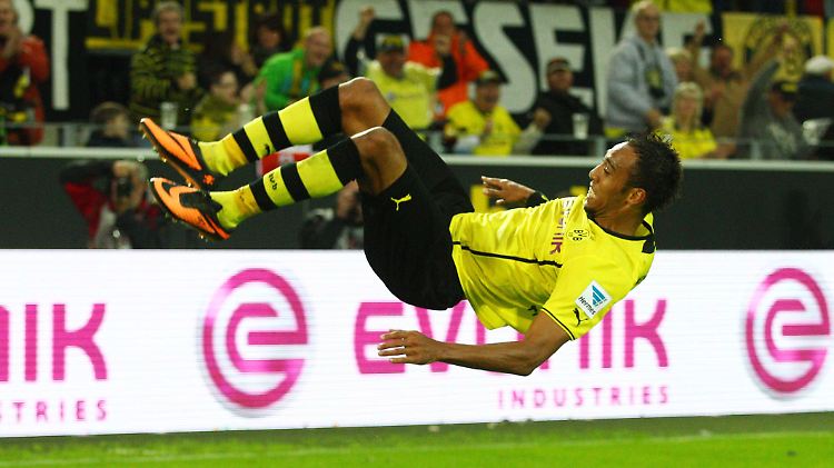 Höhenflug ohne Abzüge in der B-Note: Der schnellste Mann der Bundesliga, Pierre-Emerick Aubameyang.