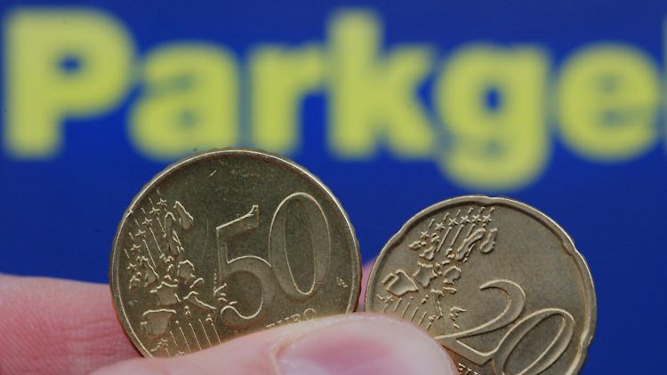 Die meisten Flughäfen haben günstigere Tarife für Urlauber.