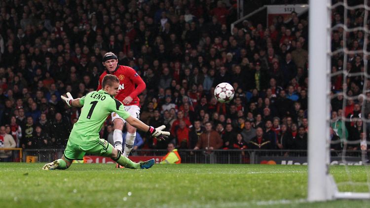 Mit schmucker Kopfbedeckung war Wayne Rooney unterwegs.