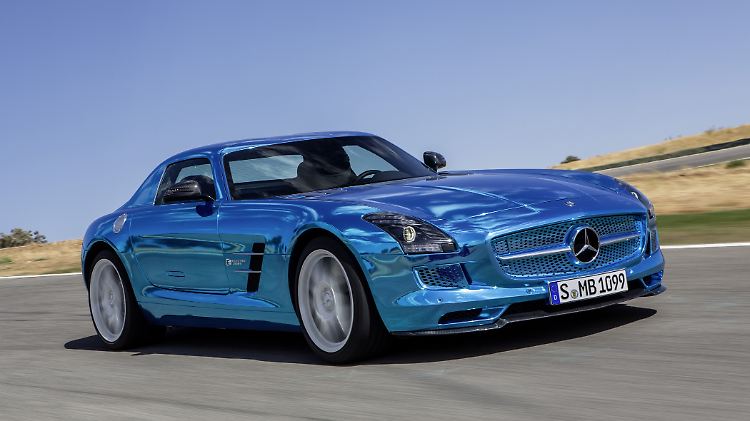 Mit dem SLS Elctric Drive haben die Stuttgarter einen ersten Ausblick auf zukünftige Antriebe gegeben.
