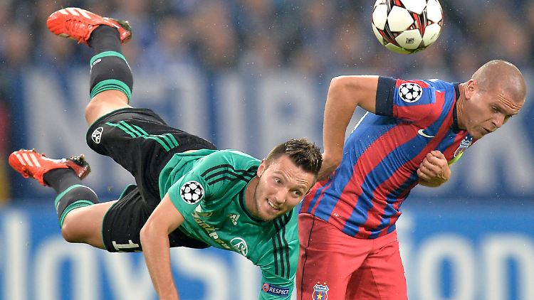 Es war ein harter Kampf gegen Steaua Bukarest, aber Schalke beendet ihn mit drei Punkten.