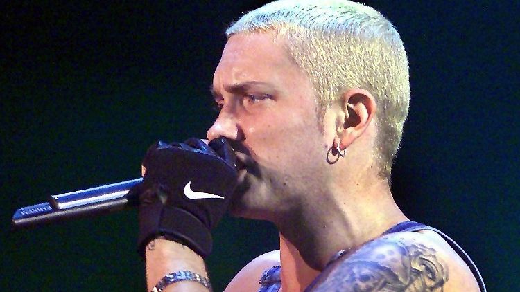 Der US-Rapper Eminem ist für seine oft aggressiven Texte in seinen Liedern bekannt.