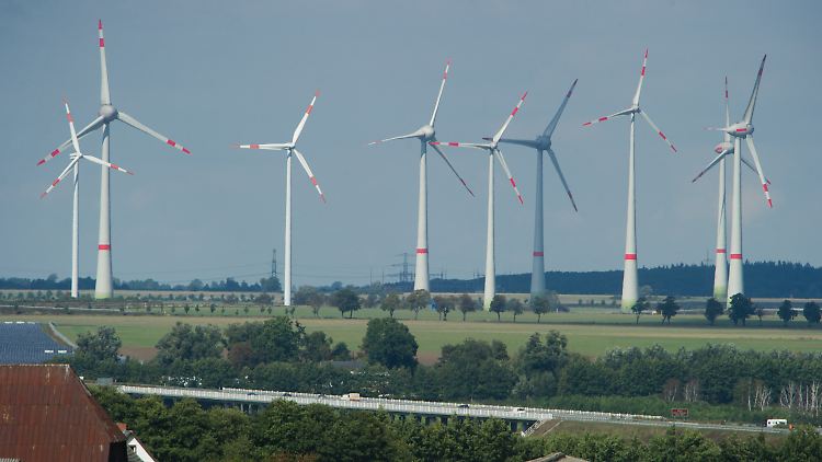 Pilotprojekt in Sichtweite der A20: Deutschlands größte Versuchsanlage zum "Aufbewahren" von Windstrom in Wasserstoff.