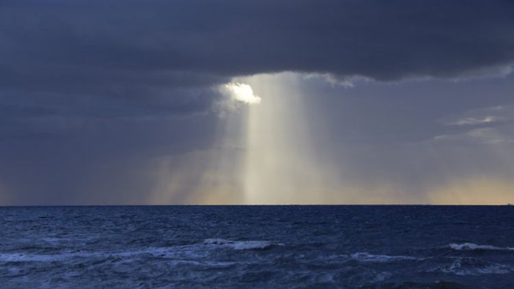 Die dunklen Wolken reißen wohl auf - Griechenland schöpft Hoffnung.
