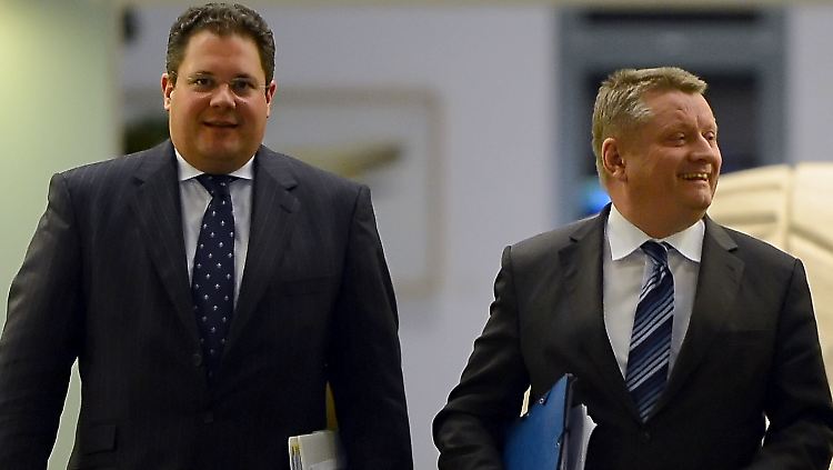Gelb (links) und schwarz (rechts) sind sich nicht mehr grün - Döring und Gröhe liegen im Clinch.