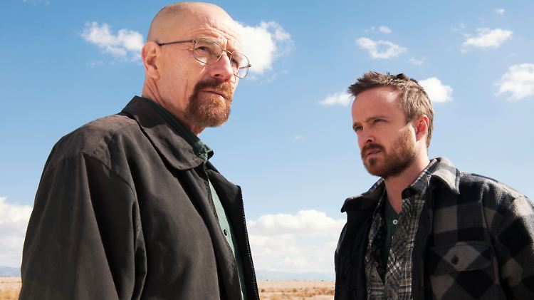 Die Serie um den krebskranken Chemielehrer (l) ist auch in Deutschland beliebt.