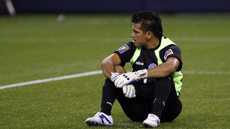 Beim Gold Cup 2011 verlor El Salvador mit 5:0 gegen Mexiko. Der damalige Nationaltorwart Miguel Montes gehört zu den Spielern, die nun lebenslang gesperrt wurden.