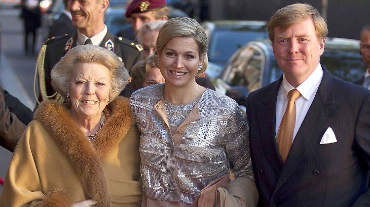 Beatrix übergab ihr Amt an Willem-Alexander, hier mit seiner Frau Maxima.