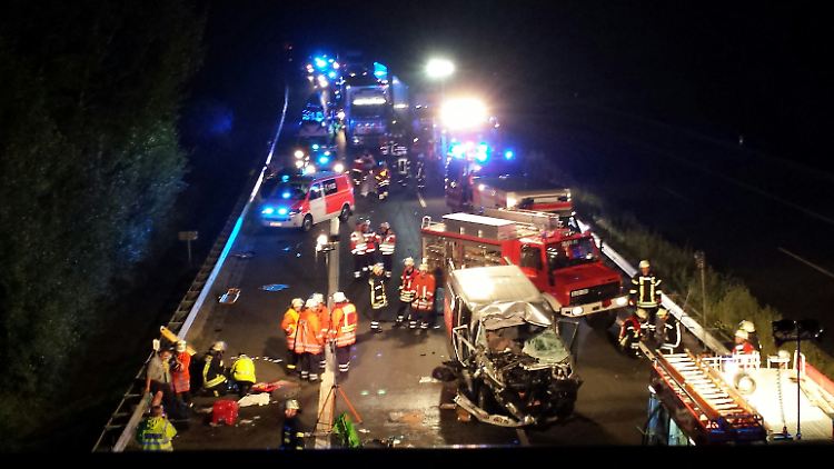 Wie es zu dem schweren Unfall kommen konnte, ist noch völlig unklar.