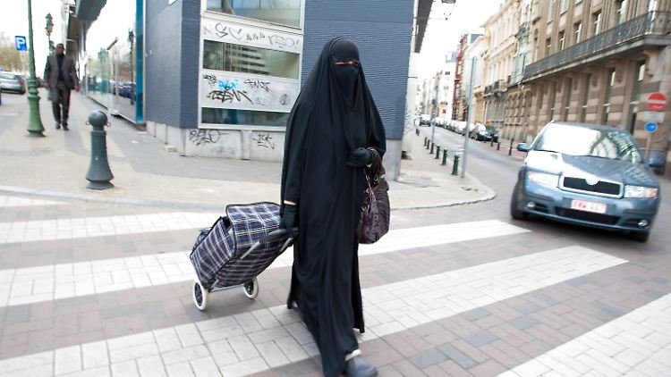 Als erstes europäisches Land verbot Belgien im Jahr 2011 das Tragen von Burkas.