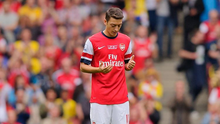 "Er hat jedem im Club einen Schub gegeben": Mesut Özil.