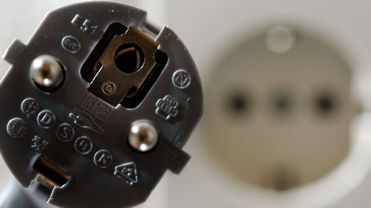 Strom wird im nächsten Jahr für die Hälfte der deutschen Haushalte teurer.