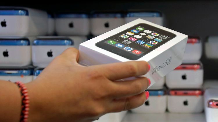 Wieviele iPhones liegen noch in den Regalen?