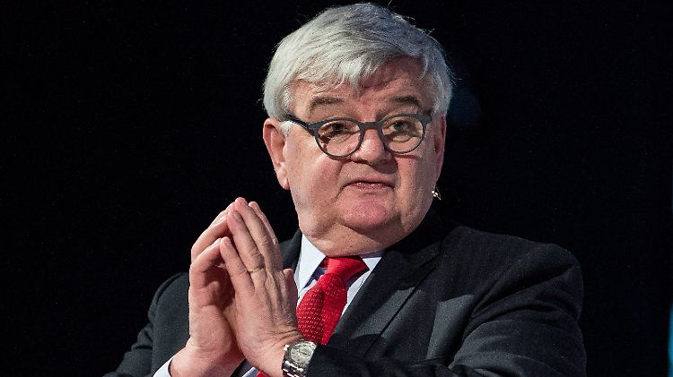 Joschka Fischer zeigt sich schon länger nicht richtig glücklich über seine Partei.