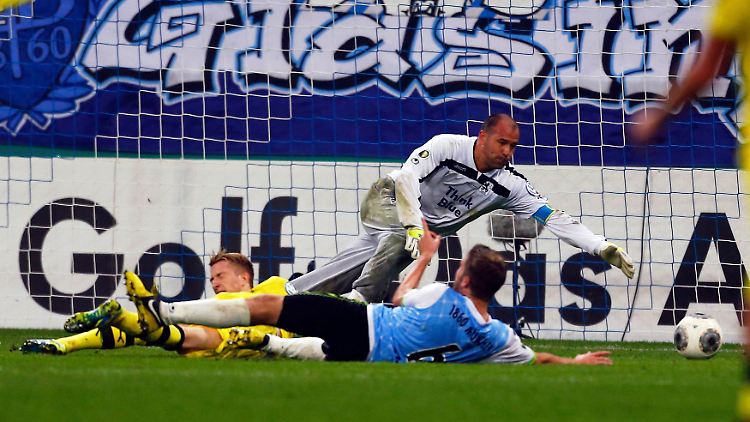 Gabor Kiraly (oben) hielt fast alles, was zu halten war.