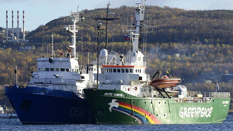 Die "Arctic Sunrise" wurde nach Murmansk abgeschleppt.