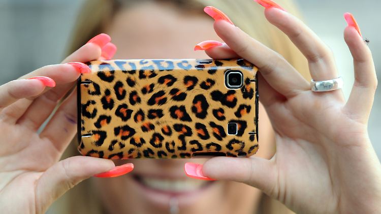 Ob wohl das Fotografieren mit einem Smartphone in Leoparden-Optik erlaubt ist?
