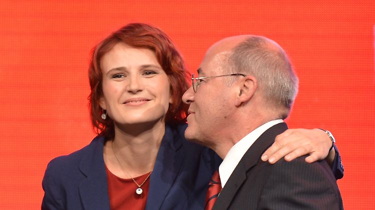 Am Wahlabend freuten sich Katja Kipping und Gregor Gysi über 8,6 Prozent.