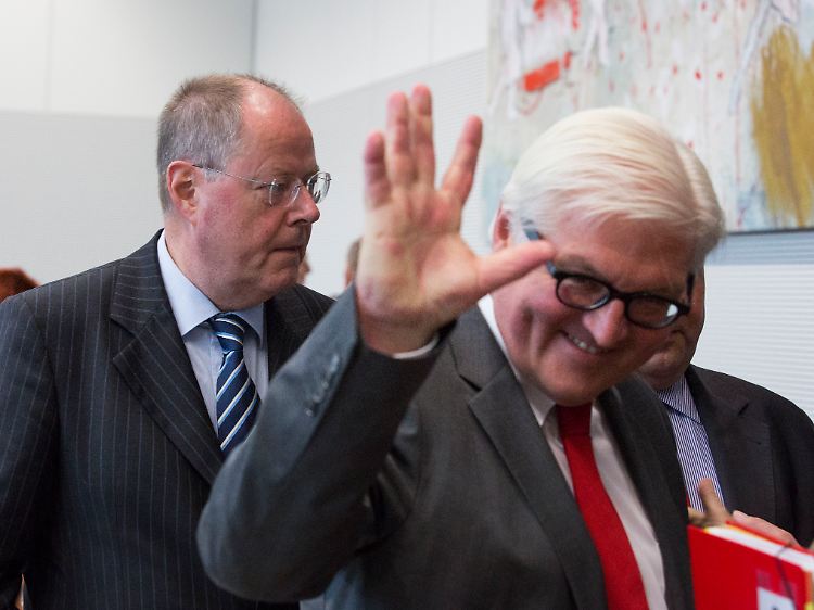 Frank-Walter Steinmeier ist Fraktionschef. Bleibt er es auch, oder übernimmt Peer Steinbrück?