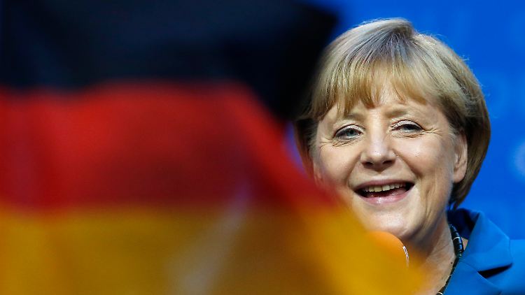 Kanzlerin Merkel freut sich über das Wahlergebnis der Union.