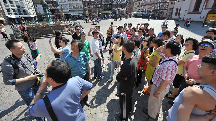 Auch deutsche Städte, wie Frankfurt am Main, verdienen gut an den chinesischen Besuchern. 