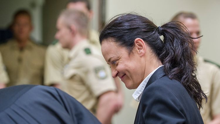 Gut gelaunt vor Gericht: Beate Zschäpe am 40. Verhandlungstag in München.