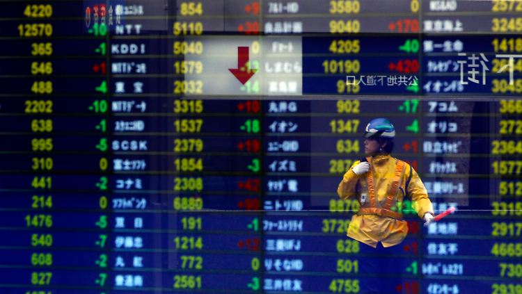 2013-10-01T005541Z_1345190175_GM1E9A10OQ801_RTRMADP_3_MARKETS-GLOBAL.JPG7725861995183216291.jpg