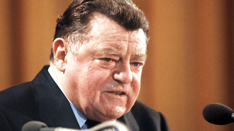 Schmiergelder oder Beratungshonorare? Franz Josef Strauß (1915-1988).