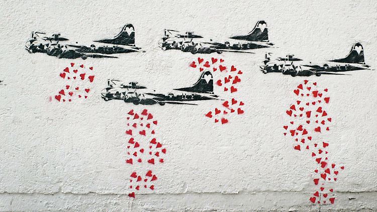Make Love not War in München: Der Künstler ist unbekannt, fotografiert von Martin Arz.