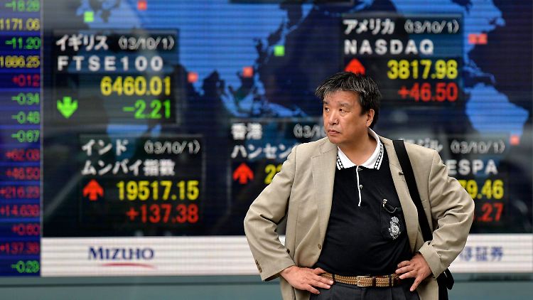In Tokio kassieren die Anleger ab.
