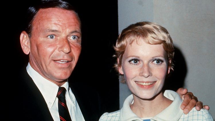 Farrow und der legendäre Frank Sinatra waren in den 60er Jahren verheiratet. Sie liebte ihn weiter.