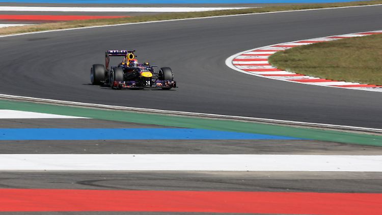 Vettel startet wieder von der Pole Position - und kommt seinem nächsten WM-Titel damit immer näher.