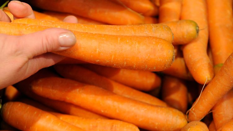 Im Supermarkt gibt es meist nur Obst und Gemüse, das den Normen entspricht.